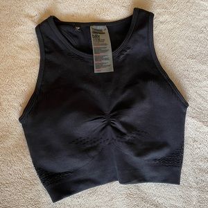black gymshark seamless crop top